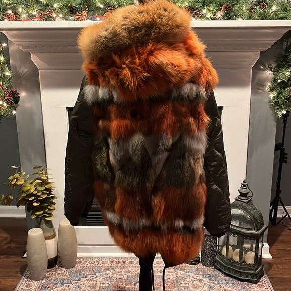 Moose Knuckles Fox Fur Reversible Coat - NWT - Picture 8 of 15